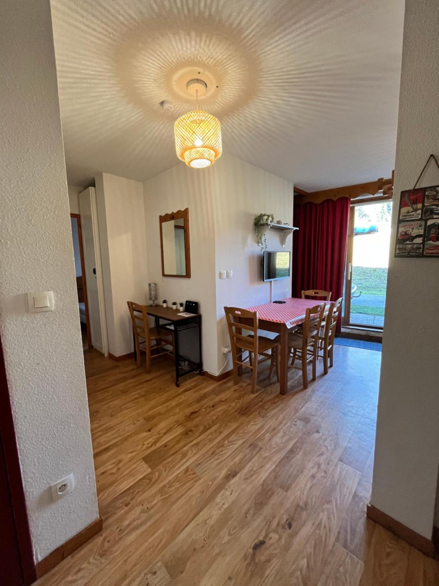 Charmant Appartement Confortable Pour 6 Personnes 40M2 Pied Pistes, Piscine, Wifi, Parking شاروس المظهر الخارجي الصورة